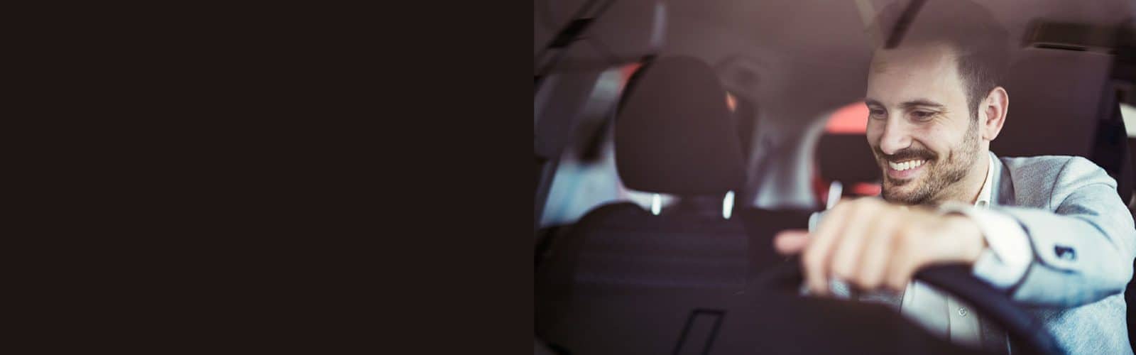 לקוח מרוצה נוהג